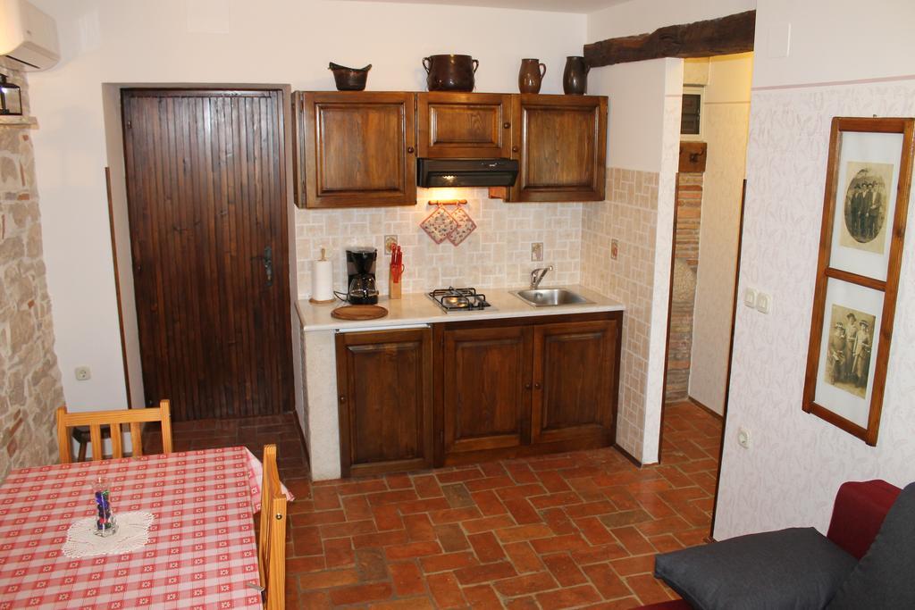 Apartments Mestri 그로즈냔 외부 사진